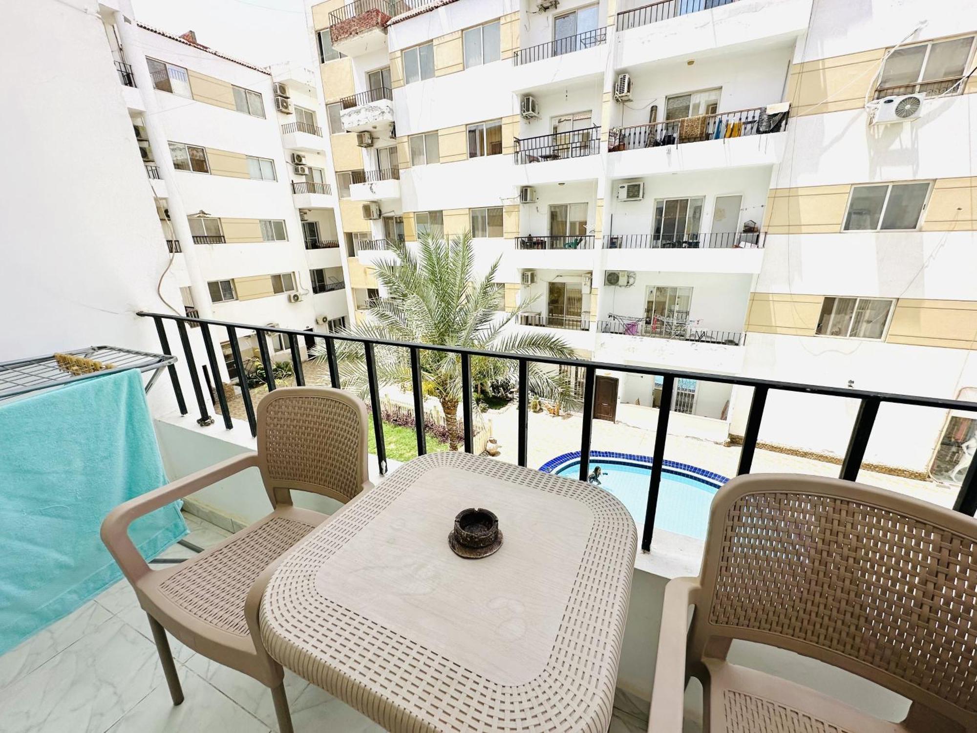 Lotus Elegant Pool View Apartment
